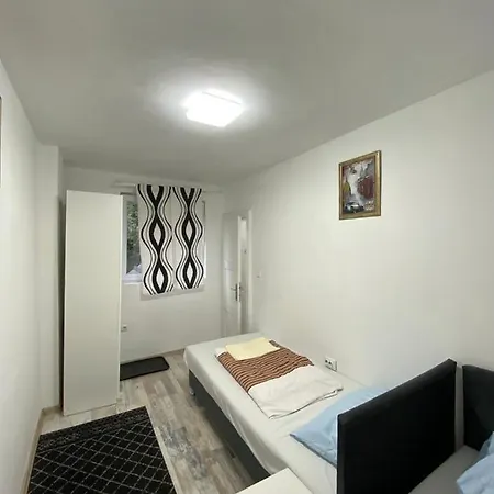 Izdavanje Sobe/stana