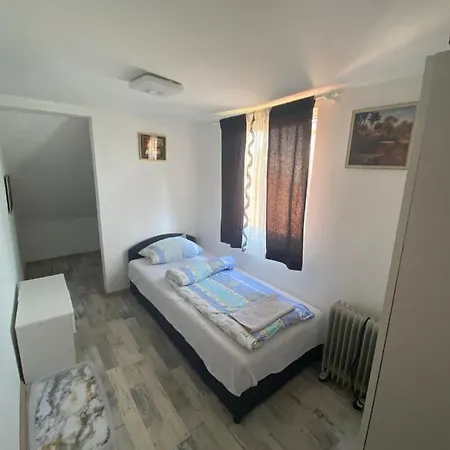 Apartamento Izdavanje Sobe/stana